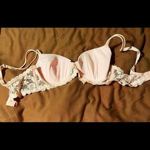 No Boundaries Light Pink Lace Bra (36C)